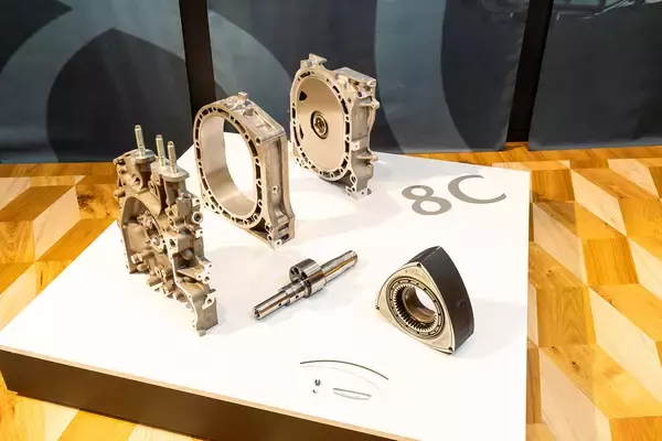 「【試乗】これが令和の時代のロータリーの生きる道！　マツダMX-30ロータリーEVにワクワクの「可能性」を見た!!」の画像