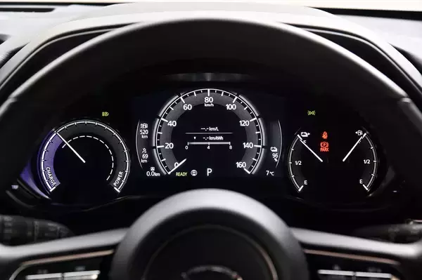 「【試乗】これが令和の時代のロータリーの生きる道！　マツダMX-30ロータリーEVにワクワクの「可能性」を見た!!」の画像