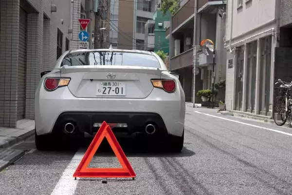 「「ガス欠になっても燃料入れればいいだけでしょ？」は甘すぎる考え！　じつはクルマも傷むし高速では違反だった」の画像
