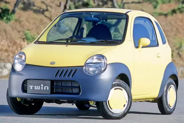 「「何あのクルマ？」の視線が突き刺さる！　「目立ちまくる」こと必至の２桁万円の「激レア」個性派クルマ４選」の画像