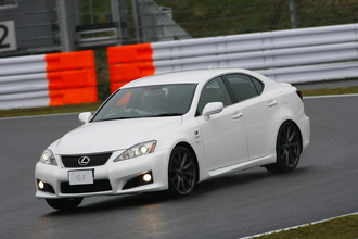 本当の絶滅危惧種！　ぶっとい音とトルクでブン回したい中古激安の「V8エンジン」搭載車たち