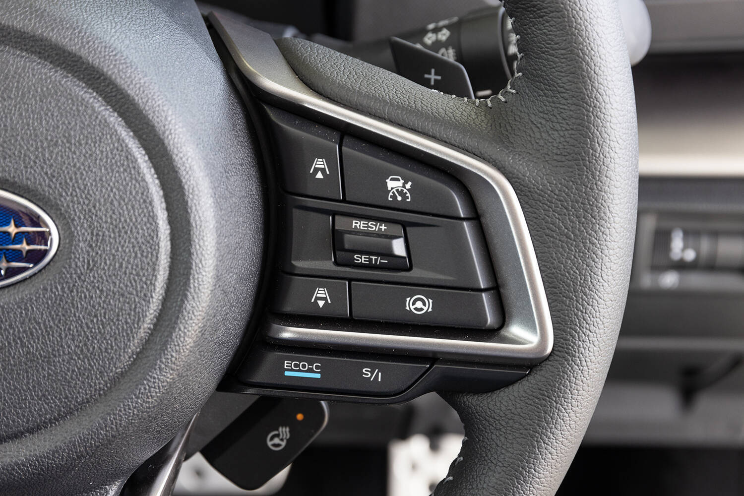 【試乗】「ホントに新型？」なんて見た目で判断すると裏切られる「深化」っぷり！　NEWインプレッサは「曲がり」も「止まり」もスゴイ