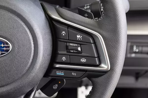 「【試乗】「ホントに新型？」なんて見た目で判断すると裏切られる「深化」っぷり！　NEWインプレッサは「曲がり」も「止まり」もスゴイ」の画像