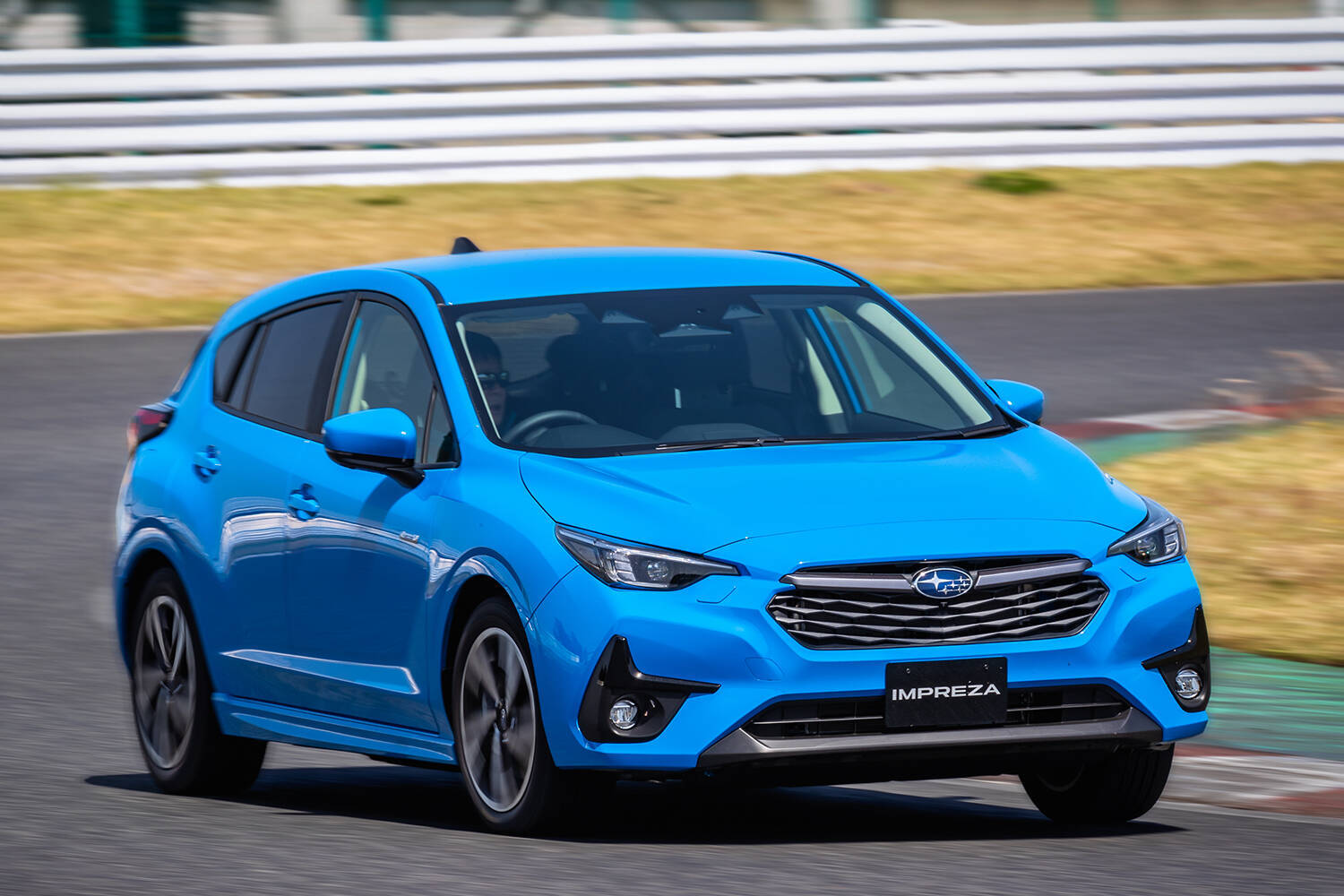 【試乗】「ホントに新型？」なんて見た目で判断すると裏切られる「深化」っぷり！　NEWインプレッサは「曲がり」も「止まり」もスゴイ