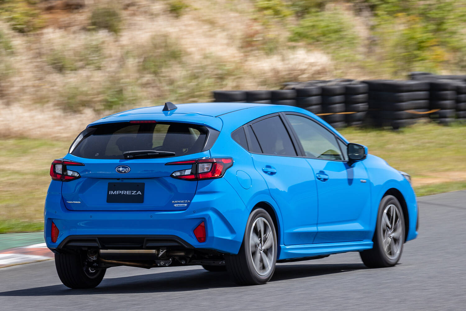 【試乗】「ホントに新型？」なんて見た目で判断すると裏切られる「深化」っぷり！　NEWインプレッサは「曲がり」も「止まり」もスゴイ