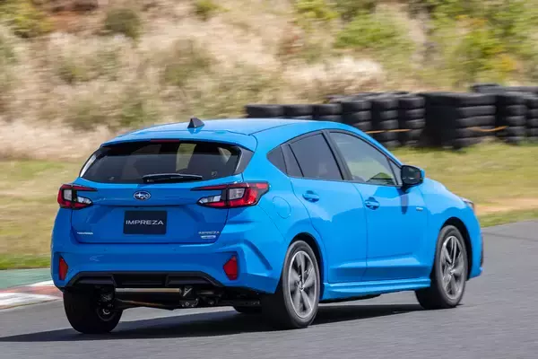 「【試乗】「ホントに新型？」なんて見た目で判断すると裏切られる「深化」っぷり！　NEWインプレッサは「曲がり」も「止まり」もスゴイ」の画像