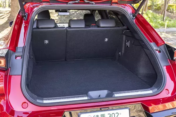 「【試乗】素直にカッコイイ！　走りは上質！　燃費もスゴイ！　クラウン・スポーツPHEVに死角らしい死角が見当たらない」の画像