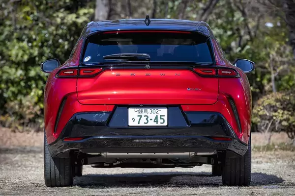 「【試乗】素直にカッコイイ！　走りは上質！　燃費もスゴイ！　クラウン・スポーツPHEVに死角らしい死角が見当たらない」の画像