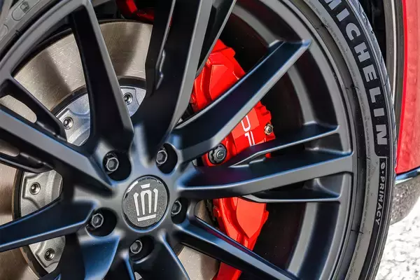 「【試乗】素直にカッコイイ！　走りは上質！　燃費もスゴイ！　クラウン・スポーツPHEVに死角らしい死角が見当たらない」の画像