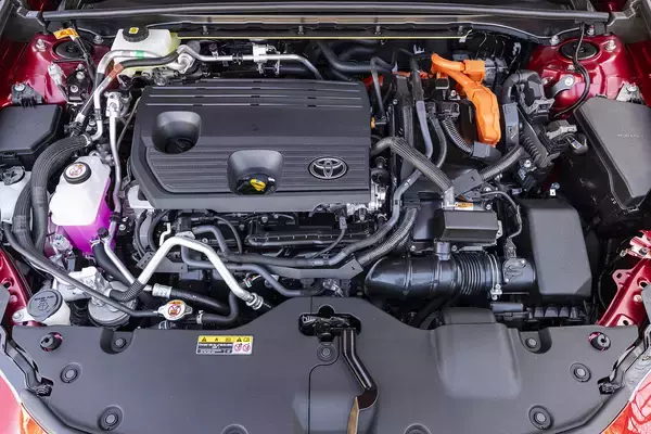 「【試乗】素直にカッコイイ！　走りは上質！　燃費もスゴイ！　クラウン・スポーツPHEVに死角らしい死角が見当たらない」の画像