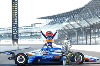 2025年のモータースポーツシーンでもっとも輝いたレーサーは誰だ？　未来ある４人の若手が候補となった「ドライバー・オブ・ザ・イヤー2025」の一般投票終了が迫る