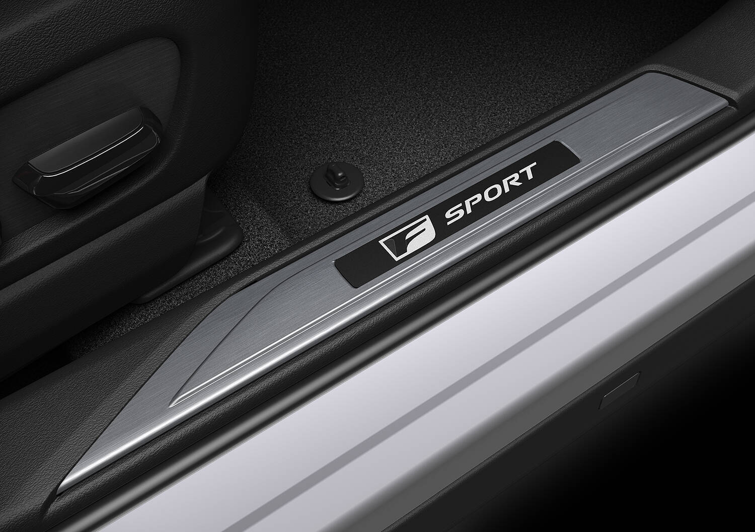 ボディ剛性・静粛性・使い勝手が大幅向上！　先進安全運転支援機能とコネクテッドサービスを充実させた改良型レクサスUX世界初公開