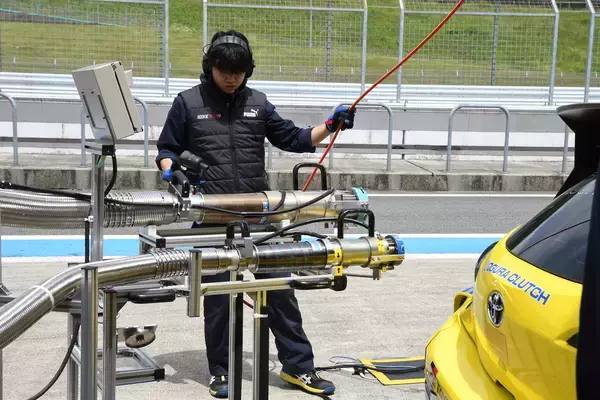 「「気体」じゃなくて「液体水素」で走ったら速いぞ！　トヨタが示した「やっぱり水素」の可能性と実現へ向けての課題」の画像