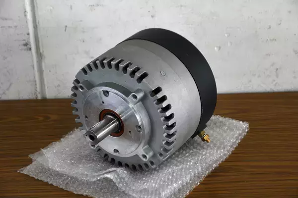 「「気体」じゃなくて「液体水素」で走ったら速いぞ！　トヨタが示した「やっぱり水素」の可能性と実現へ向けての課題」の画像