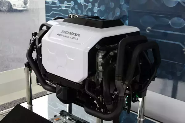 「水素燃料電池＆BEVの両方を併せ持つ「ホンダCR-V」がお目見え！　2024年に「現実的な価格」で発売予定!!」の画像