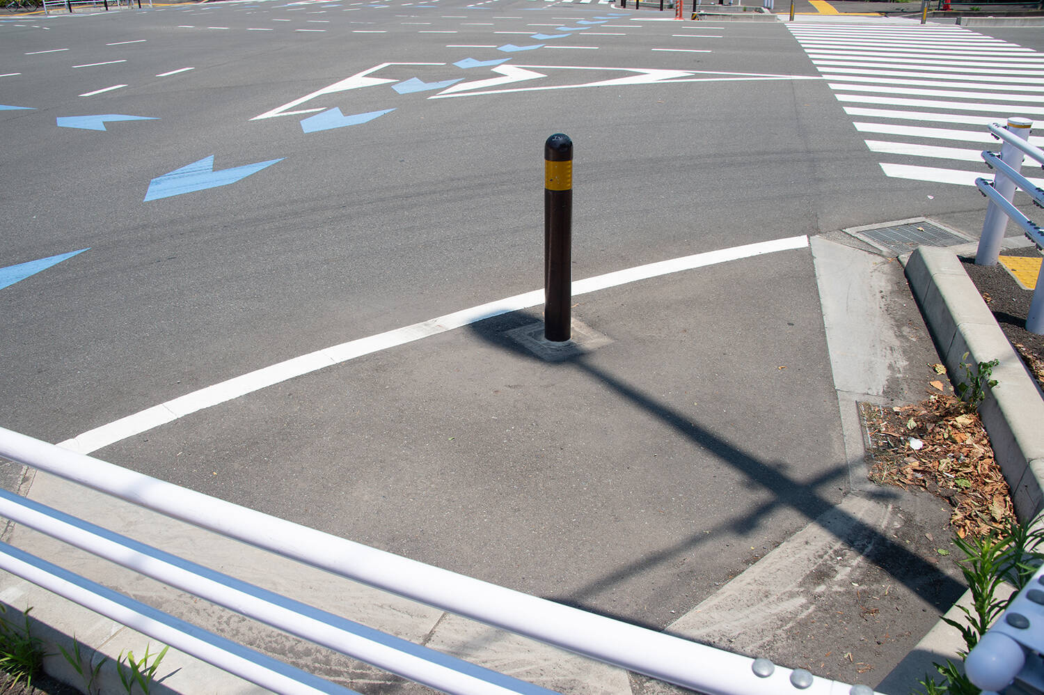 大きな交差点の角にある謎スペース！　意外と知らない「用途」とは