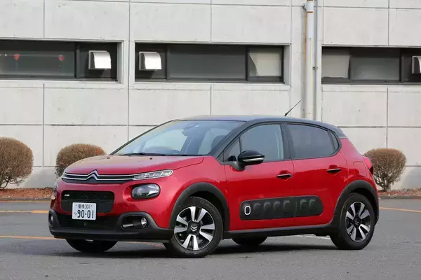 「目から鱗の便利っぷり！　もうこれだけで欲しくなるレベルのクルマの装備８選」の画像