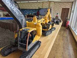 マニアックだけどドはまり確実！　重機R/Cモデル専門カフェに潜入してみた