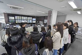 SUPER GTの舞台裏を見学！　ＪＡＦが女性向けキャリアイベント「JAFウィメン・オン・トラック in 鈴鹿」を開催