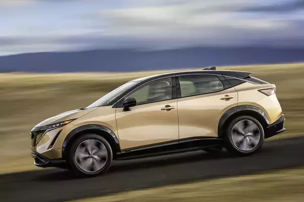 「「やりすぎNISSAN」の「e-4ORCE」も真っ青！　90年代には「もっとやりすぎた日本車」が沢山あった」の画像