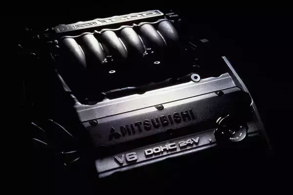 「「やりすぎNISSAN」の「e-4ORCE」も真っ青！　90年代には「もっとやりすぎた日本車」が沢山あった」の画像