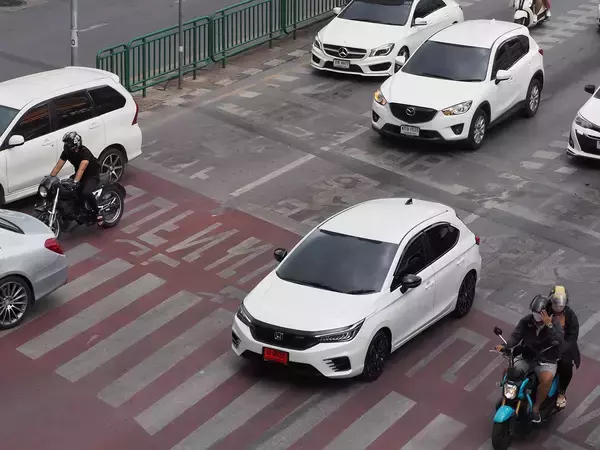 「カローラ・クロスが爆増！　シティハッチバックも人気！　タイのバンコクを走るクルマが数年で激変していた」の画像