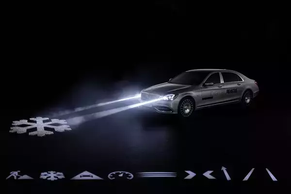 「走るだけでEVが充電できる道路！　運転席に座る必要のない自動運転車！　技術はあるというけどなかなか実用化されない理由と課題」の画像