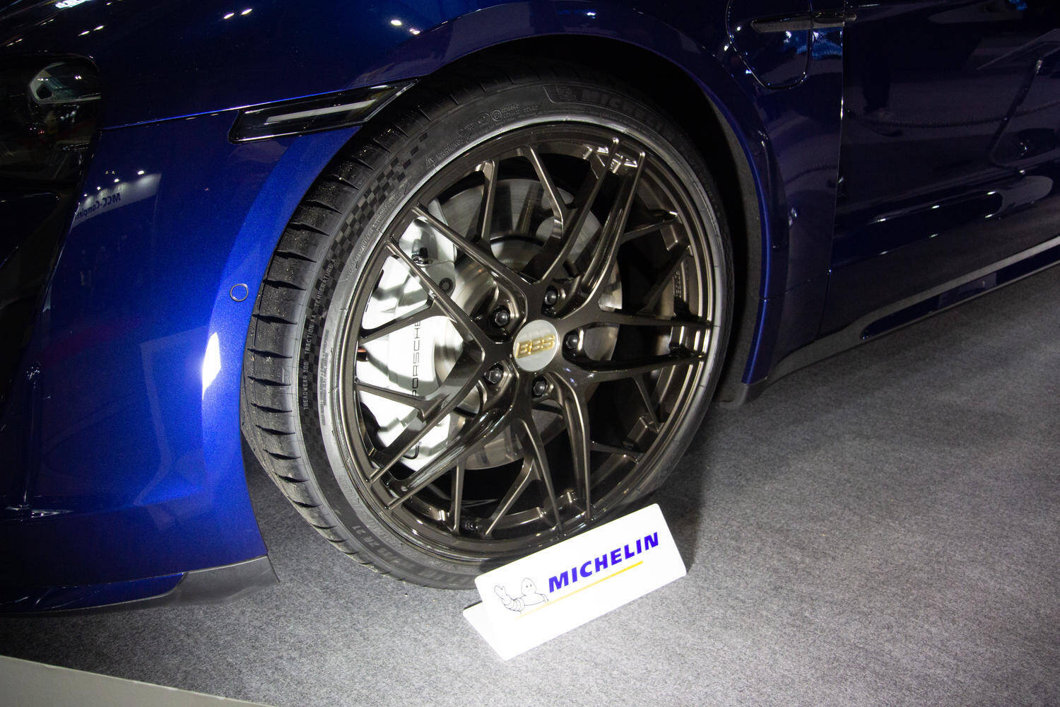 従来比10%も軽量化！　BBSが新素材を使った新型ホイールを発表【東京オートサロン2023】