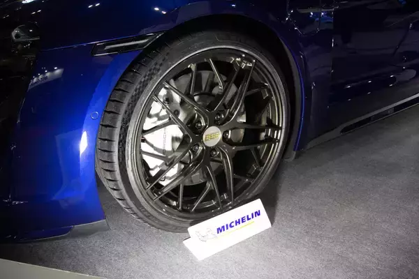 「従来比10%も軽量化！　BBSが新素材を使った新型ホイールを発表【東京オートサロン2023】」の画像