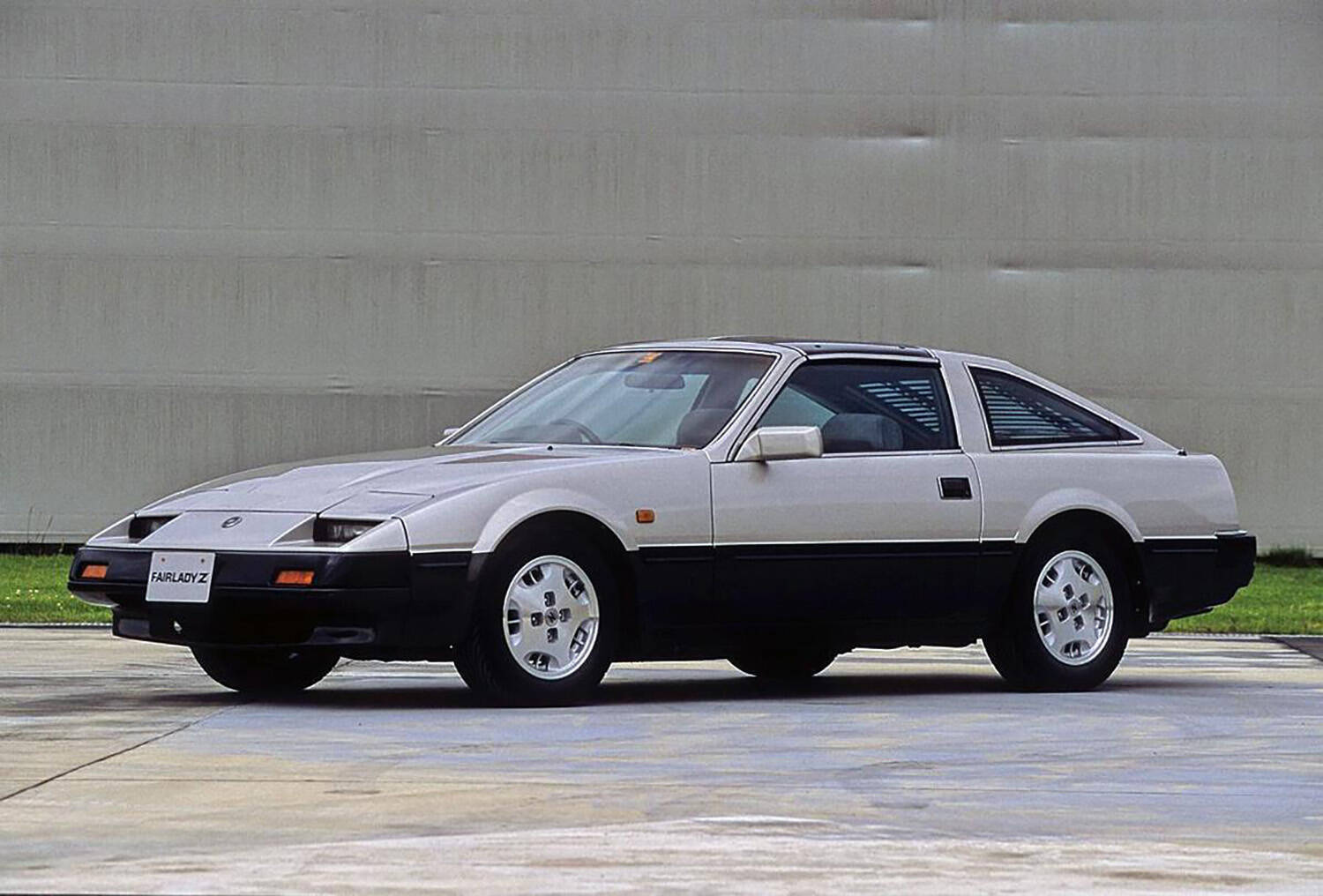 GT-Rにロードスター！　超絶人気のスポーツカー４台の歴代モデルでプロが選ぶベストバイは何代目？