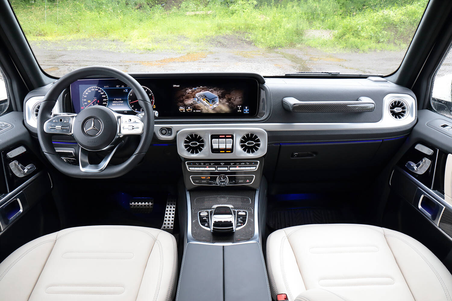 1000万円オーバーの超高額SUVが飛ぶように売れる衝撃！　ニッポンで「Gクラス」人気沸騰の理由とは