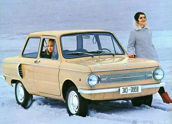 「プリウスにアクアにマークIIもゴロゴロ！　一般のロシア人は日本車大好きだった」の画像