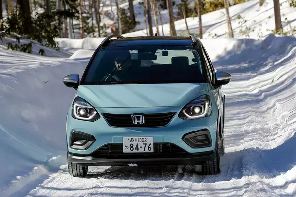 「【試乗】ホンダ車のAWDモデルを雪上でブン回す！　意外な実力が明らかになった「純SUV」じゃないモデルとは」の画像