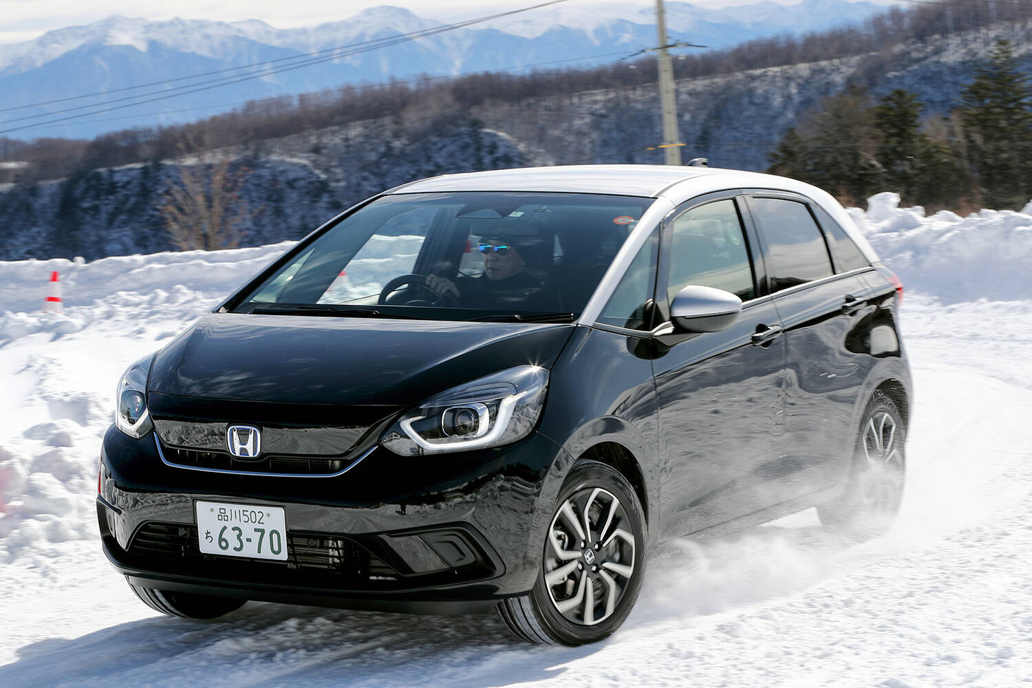 【試乗】ホンダ車のAWDモデルを雪上でブン回す！　意外な実力が明らかになった「純SUV」じゃないモデルとは