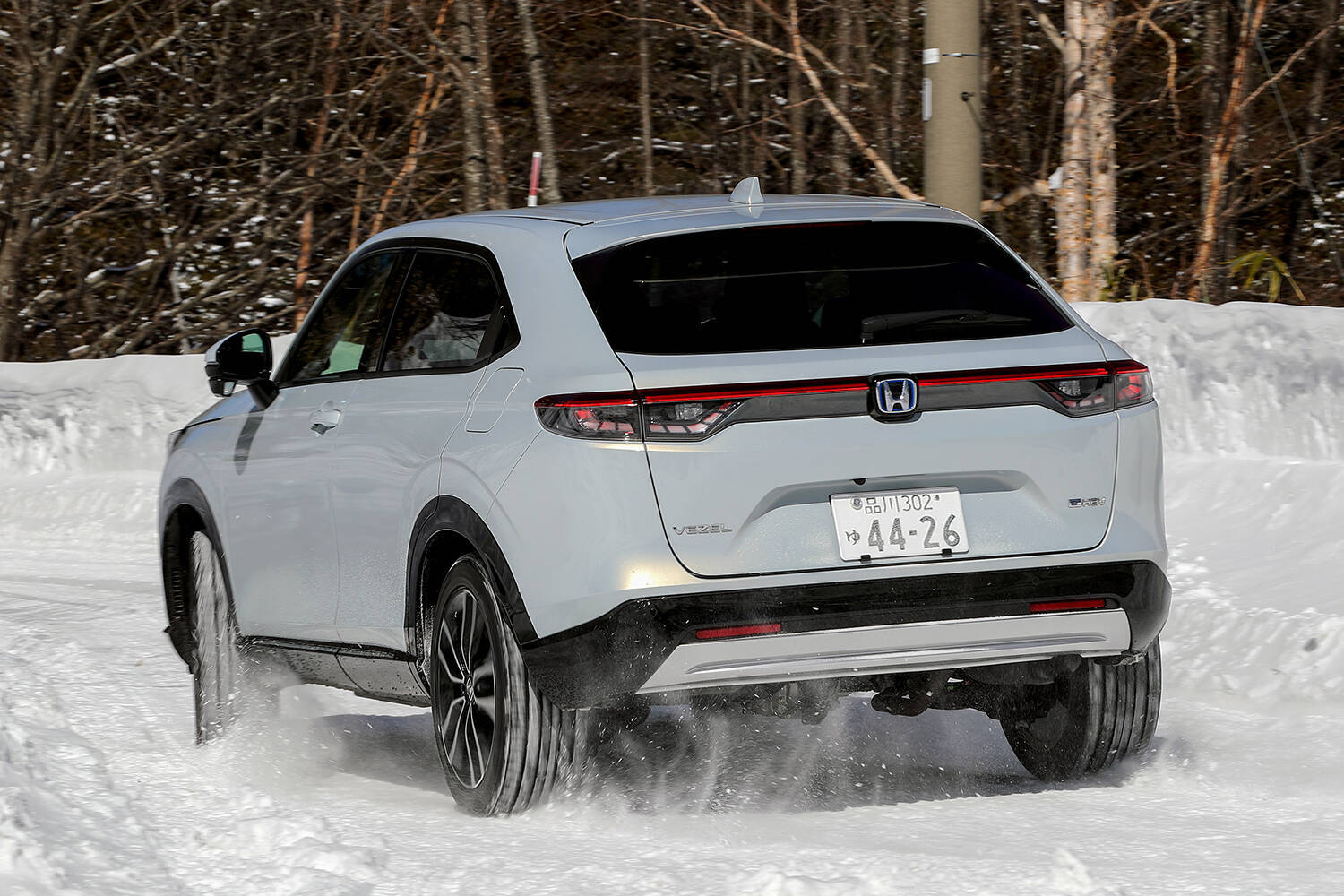 【試乗】ホンダ車のAWDモデルを雪上でブン回す！　意外な実力が明らかになった「純SUV」じゃないモデルとは