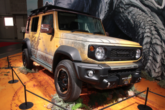 遊び心も実用性も純正クオリティ！　スズキ純正アクセサリーでクロスビーとスーパーキャリイの完成度が爆上がり【大阪オートメッセ2026】