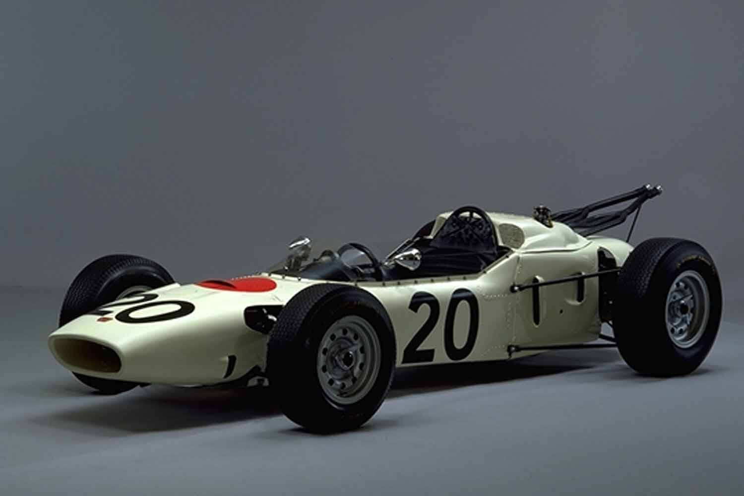 F1と共同開発の噂もあながち間違いじゃない!?　宗一郎イズムが流れる「ホンダ1300」という売れなかった隠れ名車