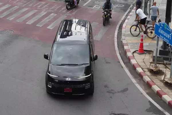 「韓国車の勢いがヤバい！　バンコクで「ヒョンデ・スターリア」と「キア・カーニバル」がポスト・アルファードとして増殖中」の画像