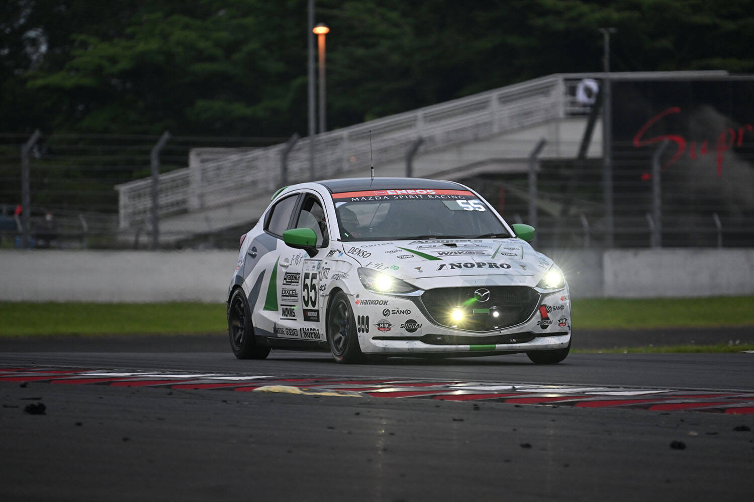 レースが再び走る実験室に！　富士24hレースでメーカーの威信をかけた「次世代車」の闘いが繰り広げられた