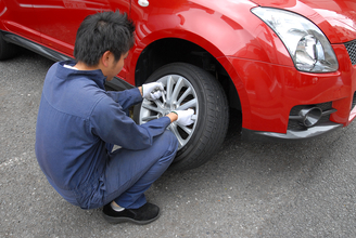 対角線にタイヤをローテーション……はNGなケースあり！　回転方向指定タイヤは確実に守らないと性能ガタ落ちだった