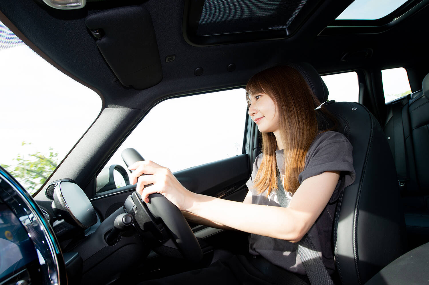 MINIの「ゴーカートフィーリング」って何？　編集部員がクーパーS クラブマンで体感