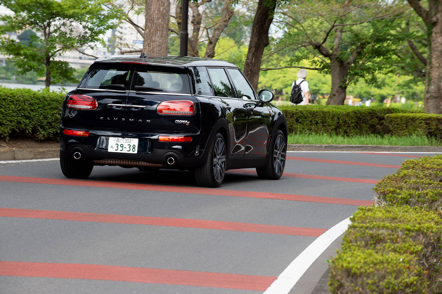 MINIの「ゴーカートフィーリング」って何？　編集部員がクーパーS クラブマンで体感