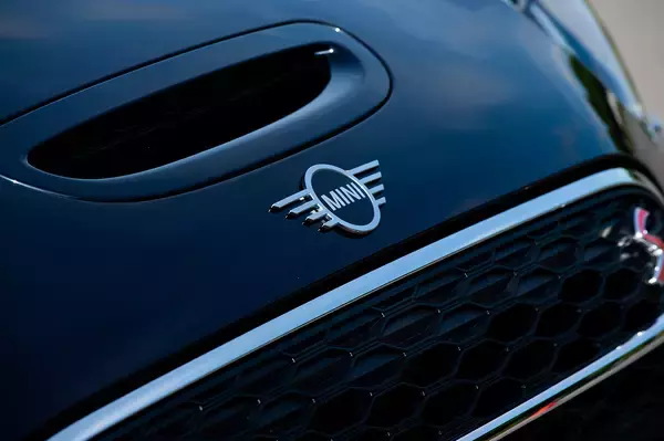 「MINIの「ゴーカートフィーリング」って何？　編集部員がクーパーS クラブマンで体感」の画像