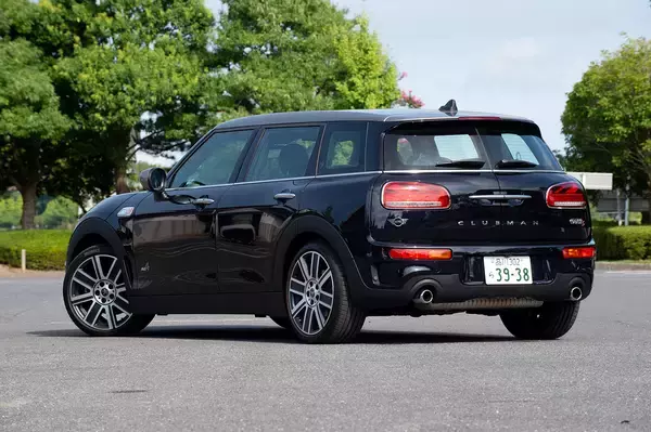 「MINIの「ゴーカートフィーリング」って何？　編集部員がクーパーS クラブマンで体感」の画像