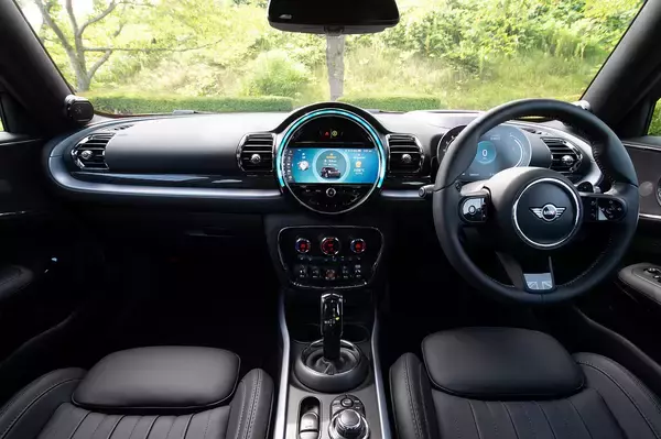 「MINIの「ゴーカートフィーリング」って何？　編集部員がクーパーS クラブマンで体感」の画像