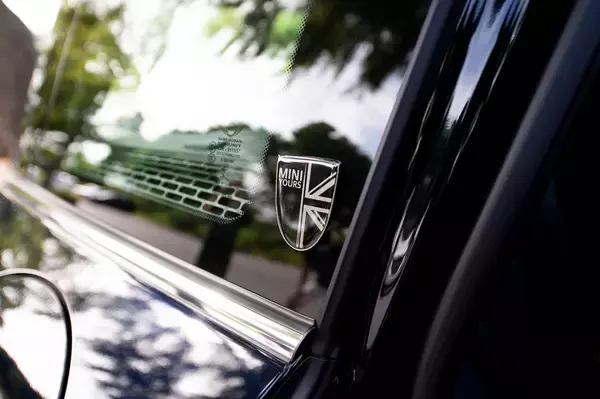 「MINIの「ゴーカートフィーリング」って何？　編集部員がクーパーS クラブマンで体感」の画像