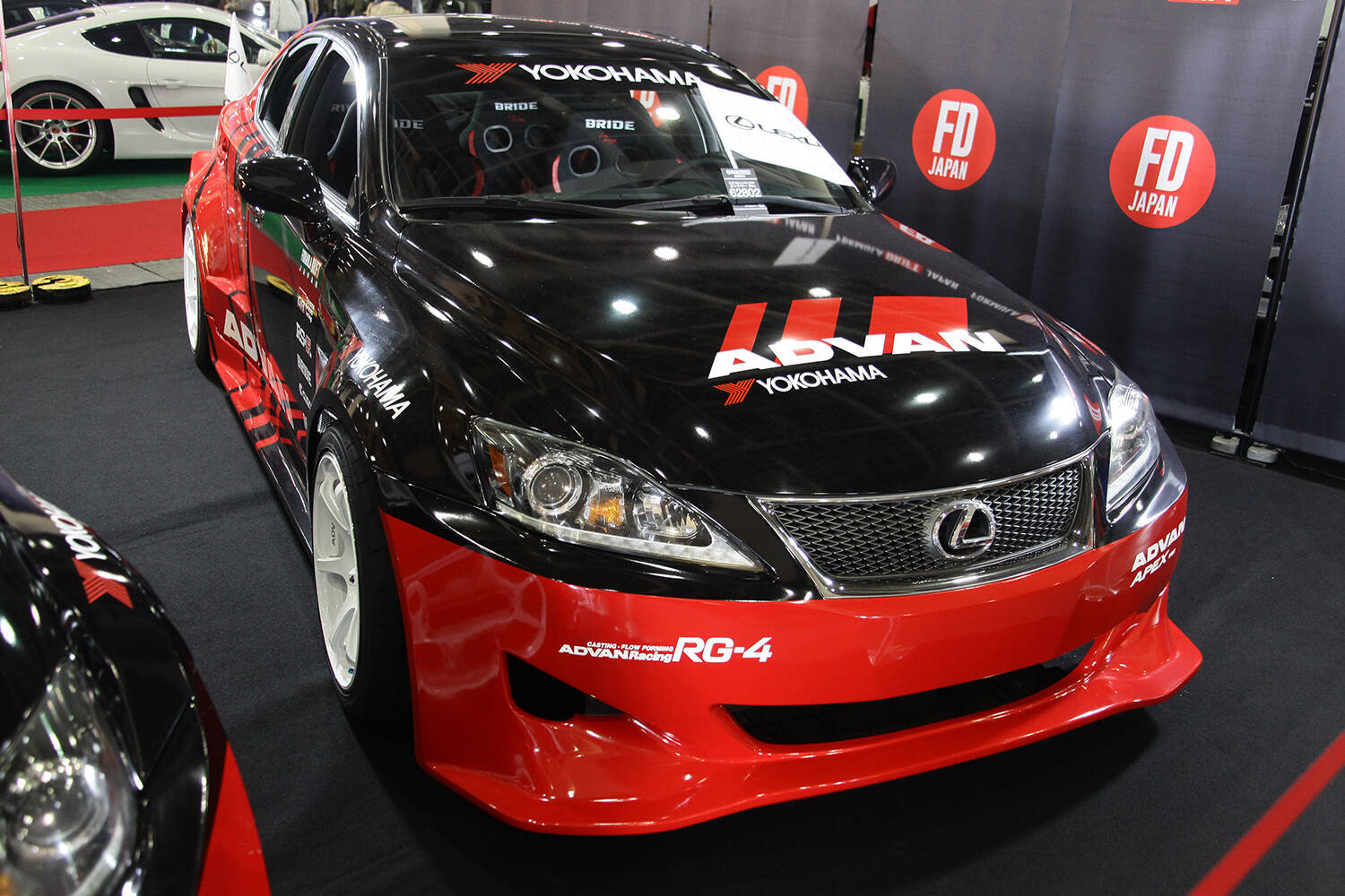 ドリフトを体感する新たな試みが開始！　フォーミュラドリフトジャパンが公開した2台のIS Fの正体とは【大阪オートメッセ2024】