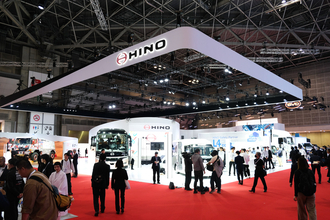 プロフィアのFCEVにデュトロのEV！　日野は水素にも電気にも本気だった【ジャパンモビリティショー2025】