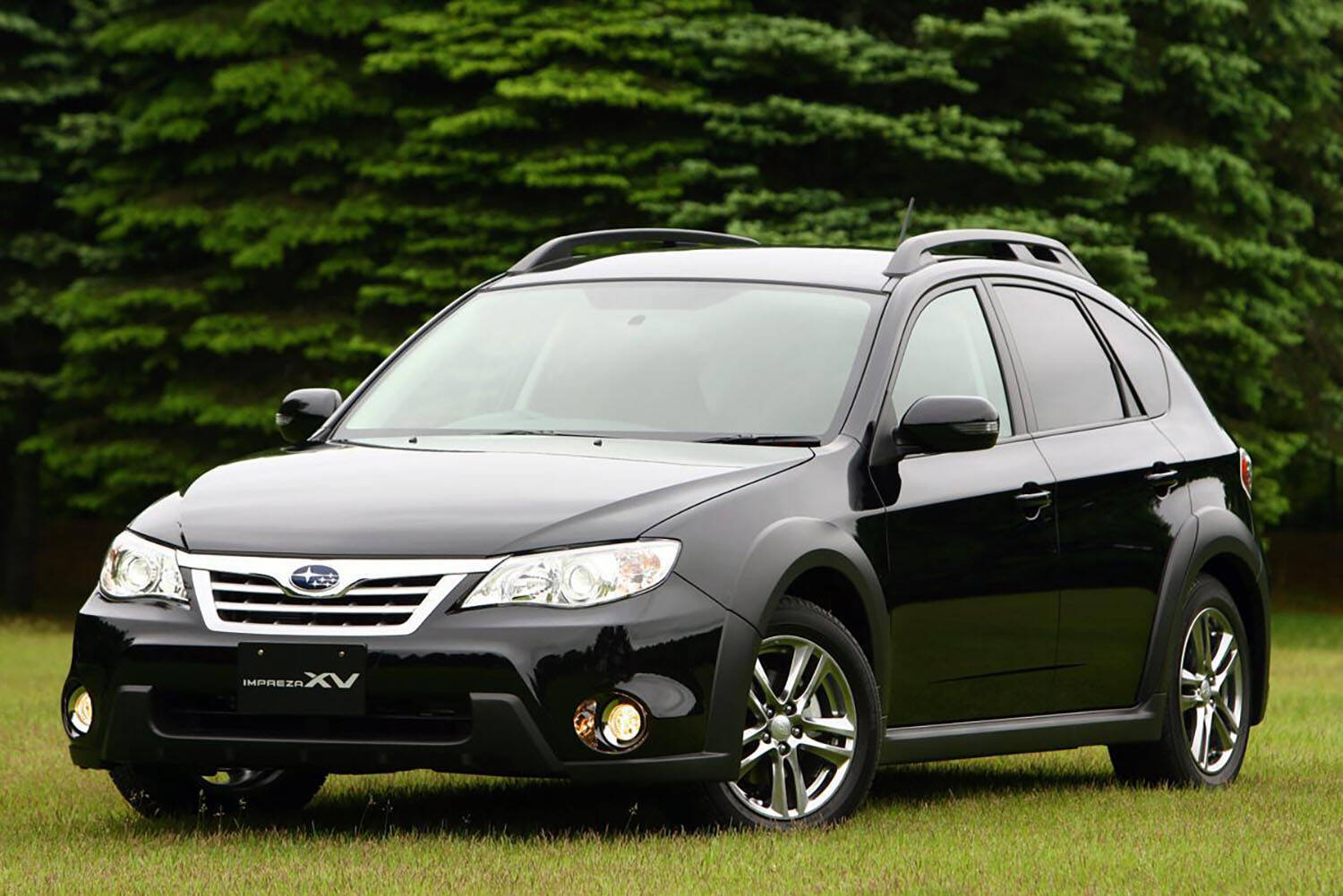 中古車サイトに10台前後の激レアっぷり！　超貴重でも数十万円と「激安」な謎の国産車３選