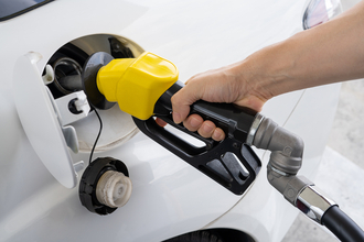 昔はそもそも「ハイオク」なんてなかったのになぜ？　「旧車」にはハイオクを入れるほうがいいといわれる理由とは